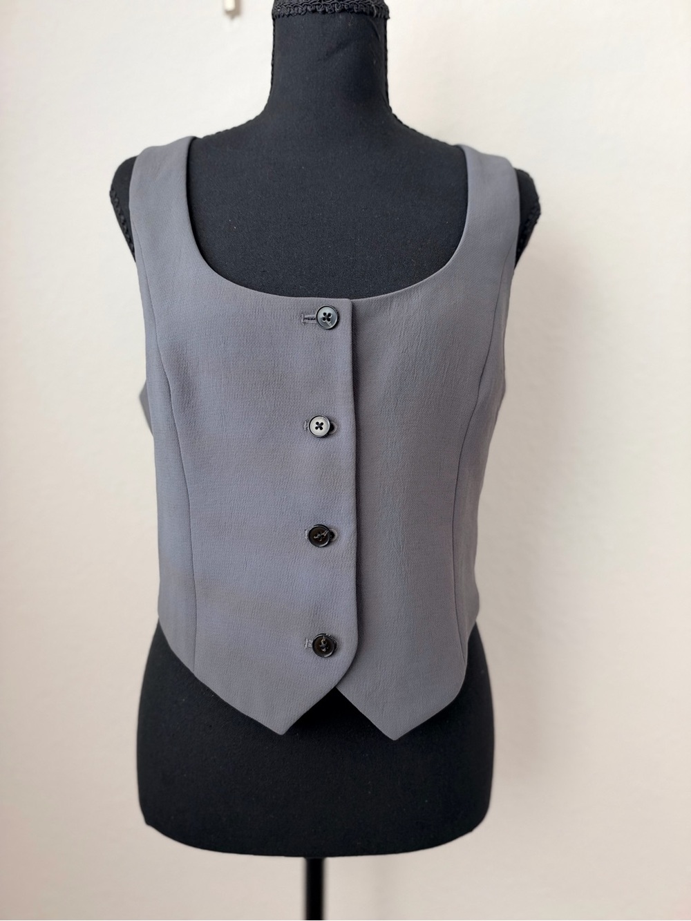 Aritzia Wilfred Gray Button-Front Sleeveless Camisole